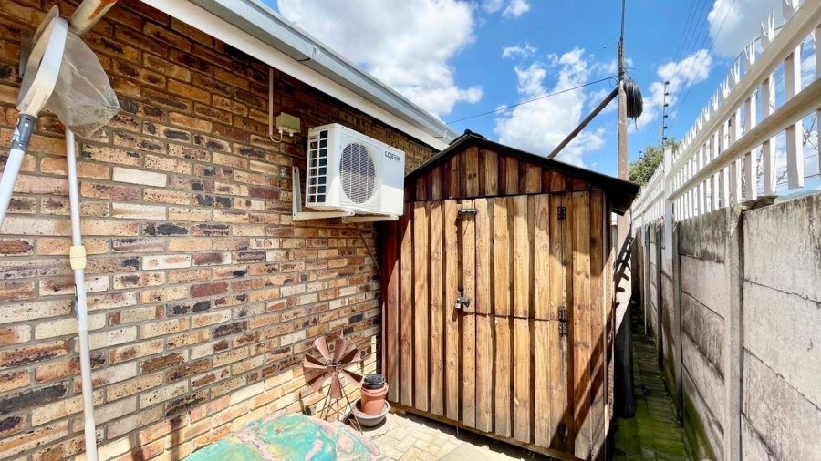 4 Bedroom Property for Sale in Protea Park North West